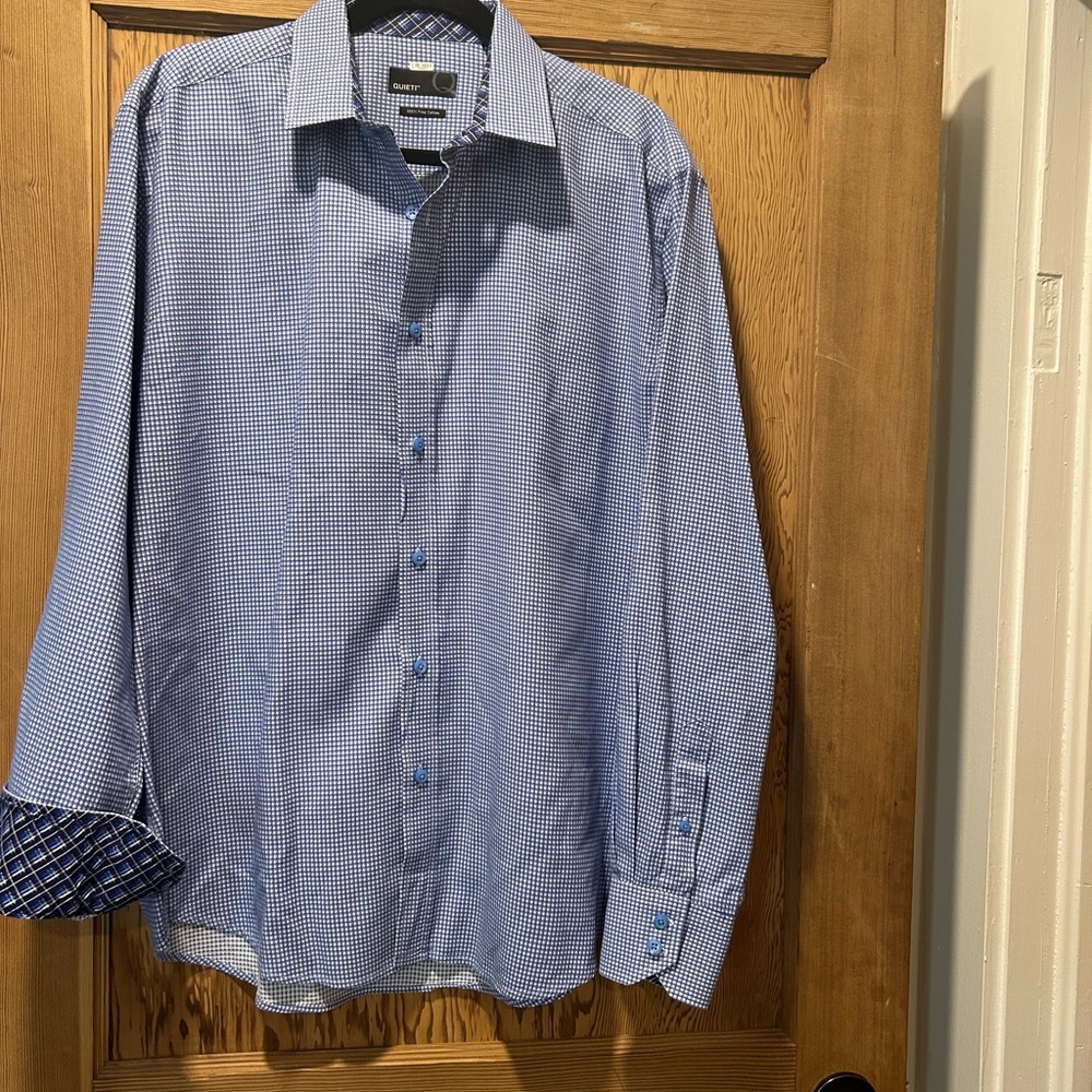 Classic Blue Dress Shirt for Formal Occasions